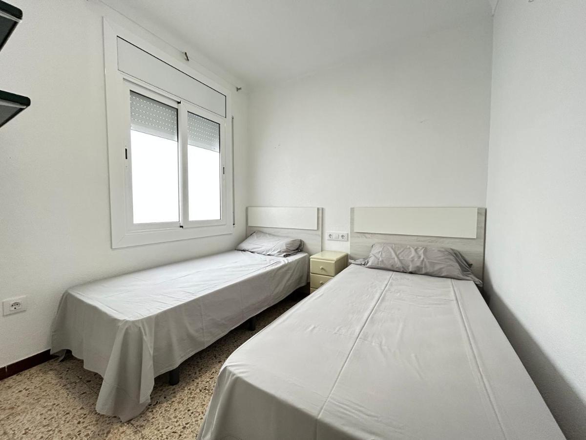 Apartamentos Playa La Perola Roses Dış mekan fotoğraf